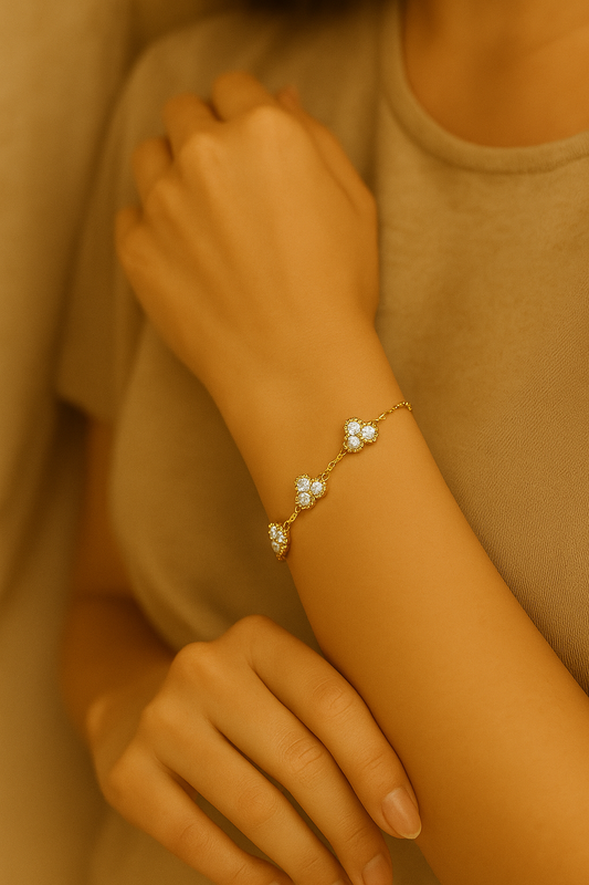Clover Spark Bracelet