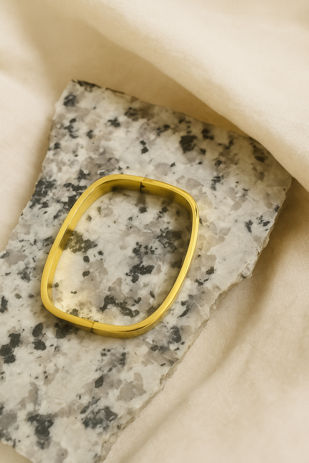 Grace Rectangular Bracelet (Anti Tarnish)