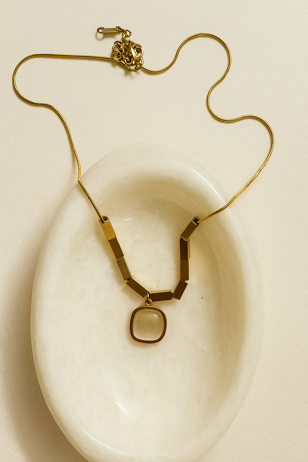 Ivory Edge Pendant Necklace